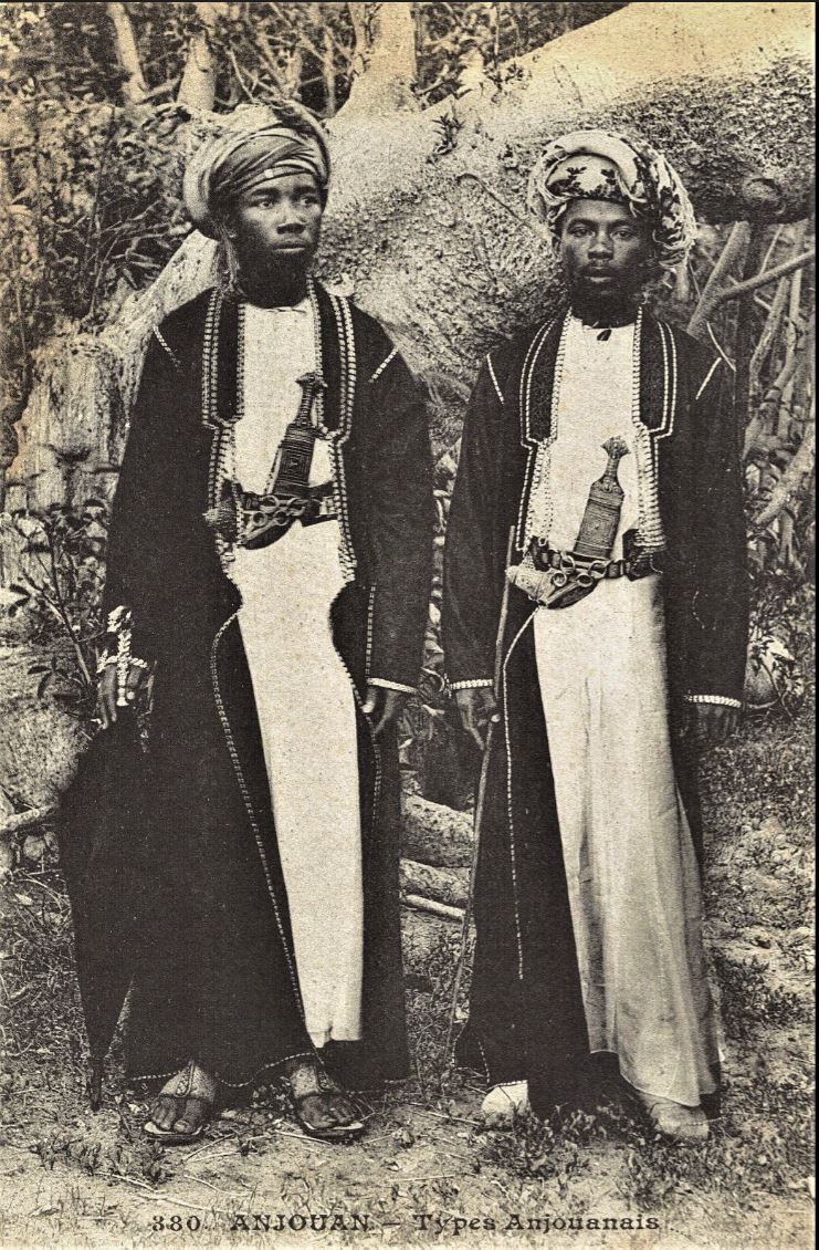 Antique postcard Anjouan Omani cloths